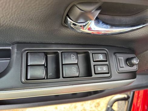 Used 2024 Nissan Titan SV w/ Accessory Utility Package image 33