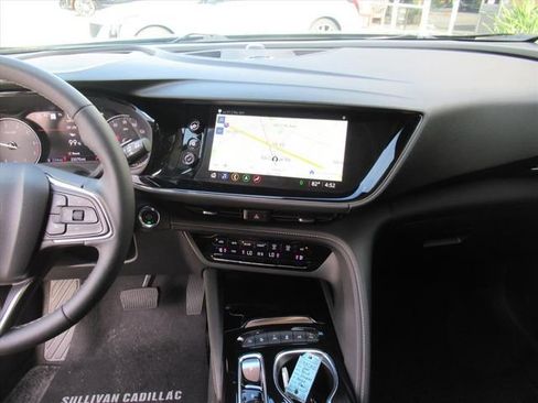 Used 2023 Buick Envision Avenir image 19