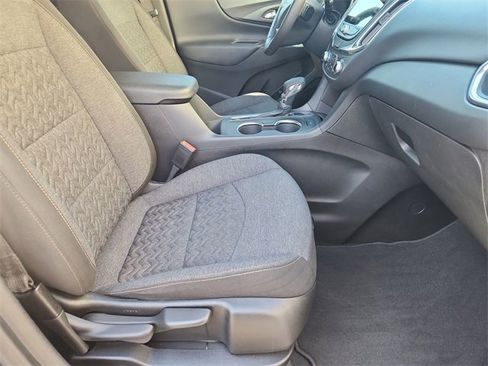 Used 2022 Chevrolet Equinox LT image 27