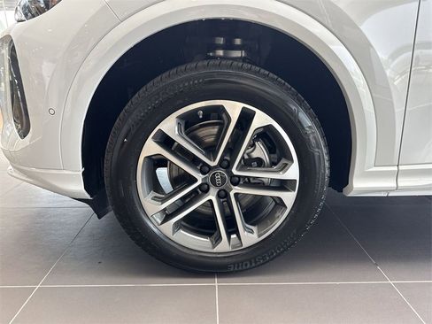 New 2025 Audi Q5 Premium image 10