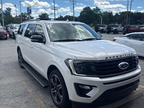 Used 2019 Ford Expedition Max Limited w/ Equipment Group 303A AWD/4WD image 3