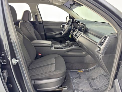 Used 2022 Kia Sorento LX image 14