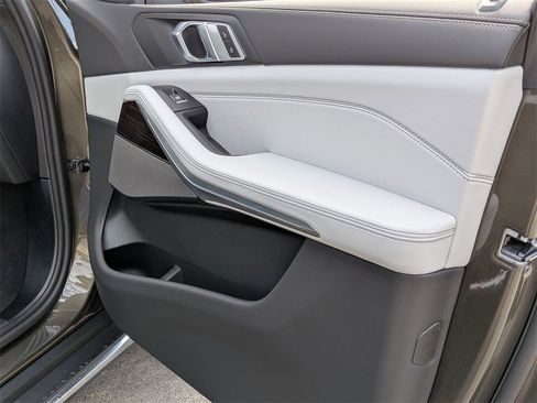 New 2026 BMW X5 xDrive40i image 12