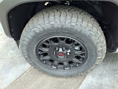 New 2026 Toyota 4Runner TRD Off-Road Premium AWD/4WD image 4
