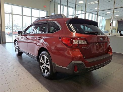 Used 2018 Subaru Outback 2.5i Limited image 4