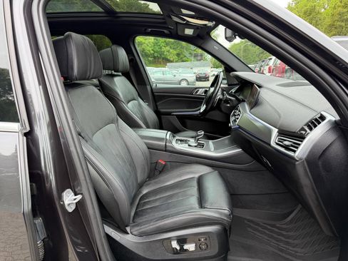 Used 2019 BMW X5 xDrive50i w/ Off-Road Package AWD/4WD image 17
