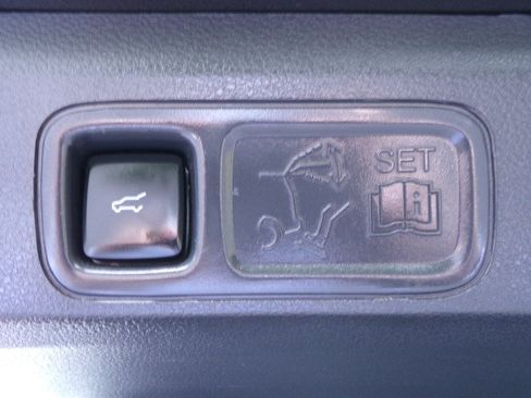 Used 2022 Ford Expedition Platinum AWD/4WD image 32