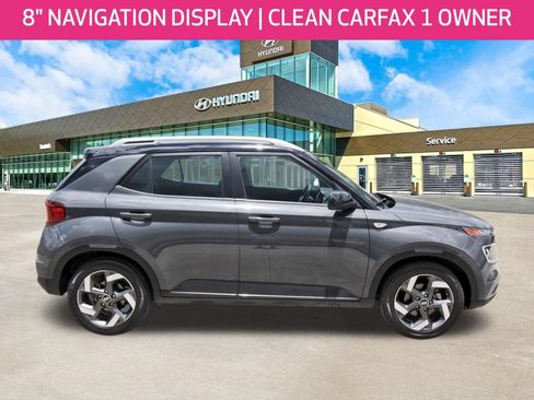 Used 2023 Hyundai Venue Limited w/ Cargo Package FWD image 4