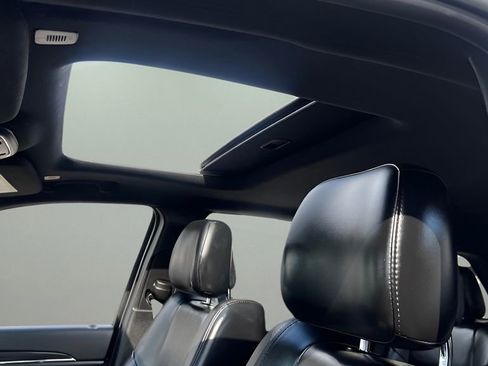 Used 2021 Jeep Grand Cherokee Limited image 11