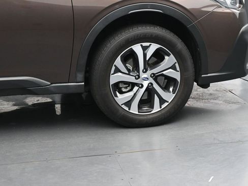 Used 2022 Subaru Outback Limited AWD/4WD image 11