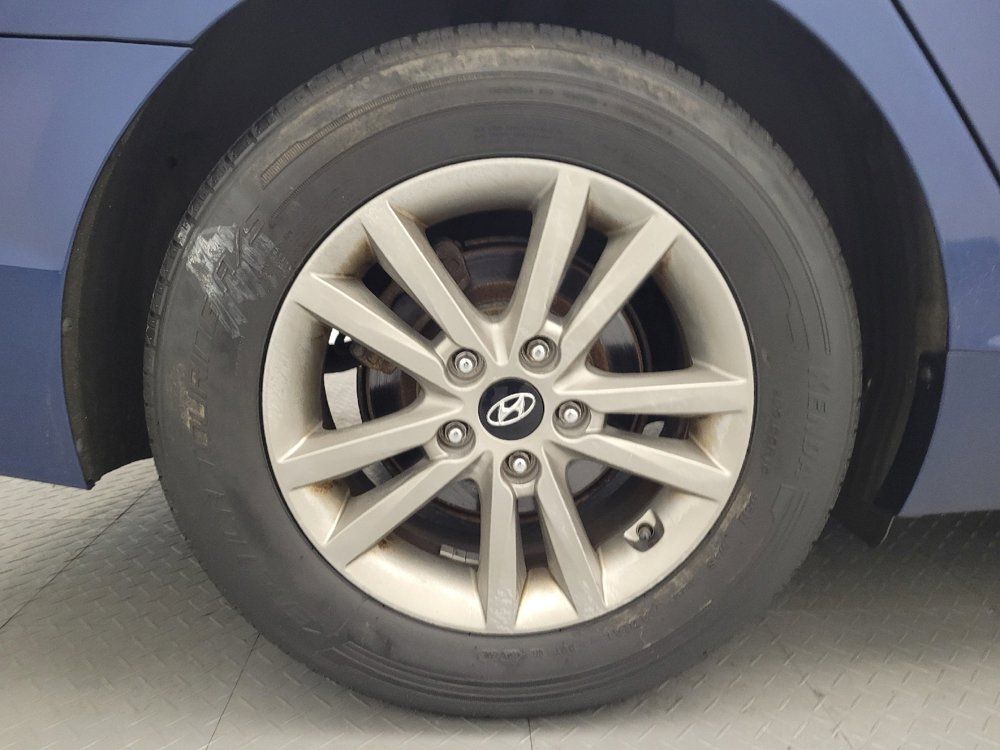 Used 2015 Hyundai Sonata SE w/ Option Group 09 FWD image 31