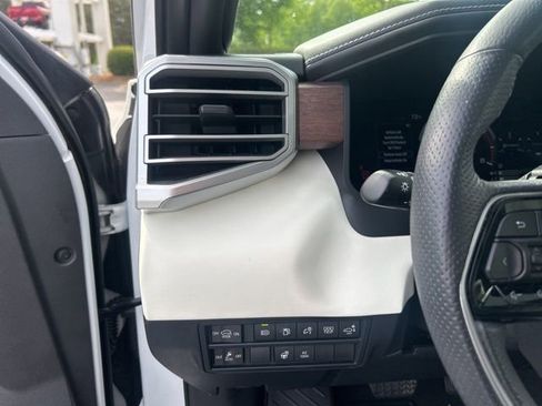 Used 2025 Toyota Sequoia Capstone AWD/4WD image 29
