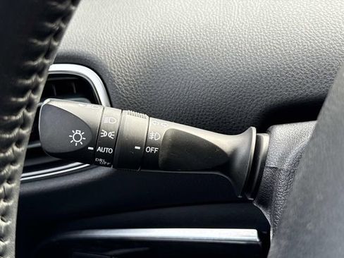 Used 2017 Toyota Prius Prime Advanced image 26