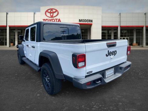Used 2024 Jeep Gladiator Sport AWD/4WD image 7