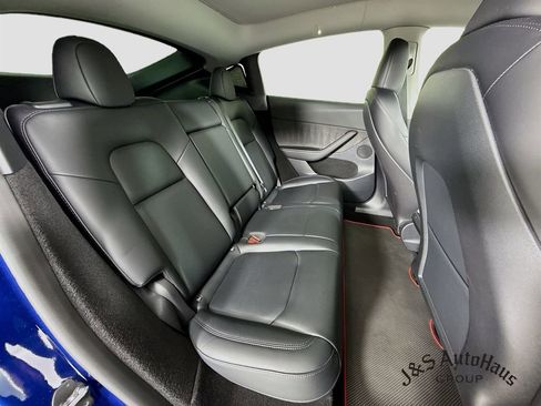 Used 2023 Tesla Model Y Long Range image 32