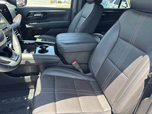 Used 2026 Chevrolet Tahoe High Country RWD image 22