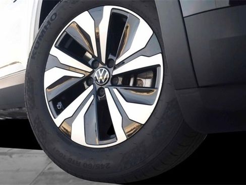 New 2026 Volkswagen Atlas Cross Sport SE image 3