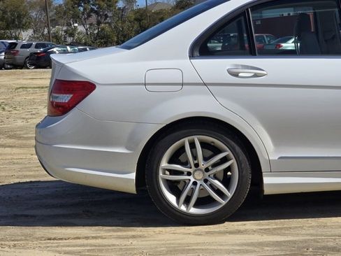 Used 2014 Mercedes-Benz C 250 Sedan image 10