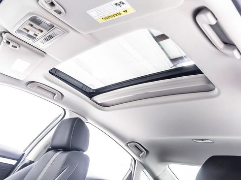 Used 2018 Honda Civic EX image 15