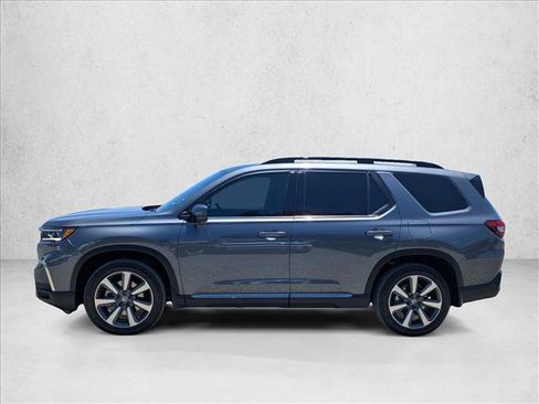 Used 2025 Honda Pilot Elite image 9
