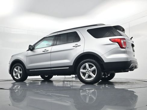 Used 2017 Ford Explorer XLT w/ Equipment Group 202A image 40