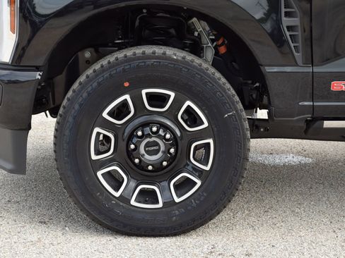 New 2026 Ford F250 Platinum AWD/4WD image 28