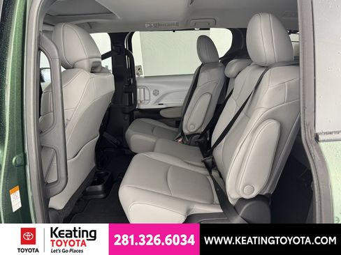 New 2026 Toyota Sienna XLE FWD image 6