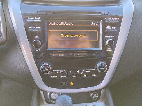 Used 2017 Nissan Murano S image 26