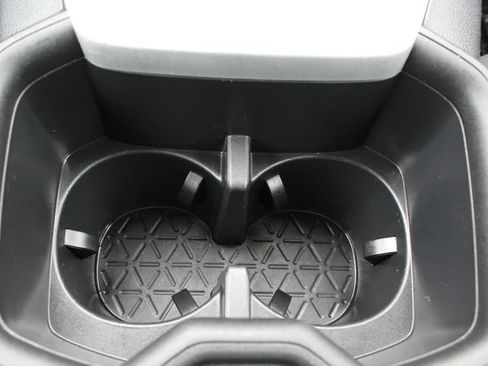 Certified 2022 Toyota RAV4 XLE FWD image 36