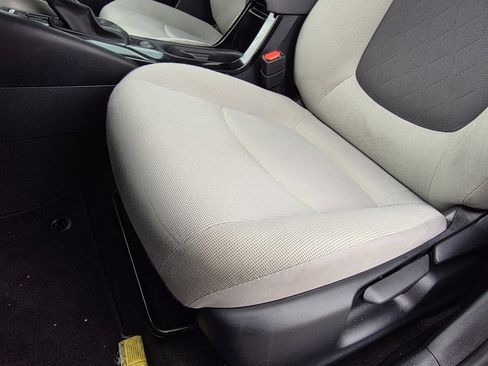 Used 2022 Toyota Corolla LE image 21