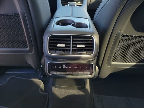 New 2026 Mercedes-Benz GLS 450 4MATIC image 18