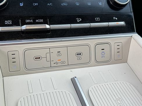 Used 2024 Hyundai Santa Fe Calligraphy FWD image 33