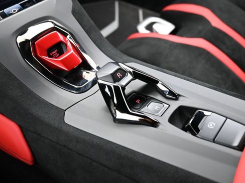 Used 2024 Lamborghini Huracan STO RWD image 24