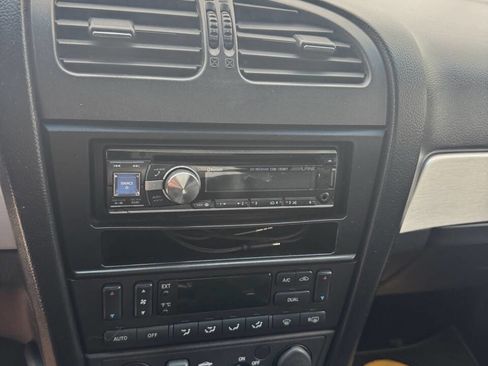 Used 2003 Ford Thunderbird image 11