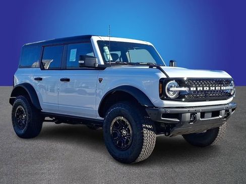 New 2025 Ford Bronco Badlands image 2