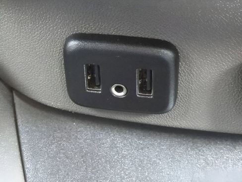 Used 2018 Chevrolet Malibu Premier w/ Driver Confidence Package image 21