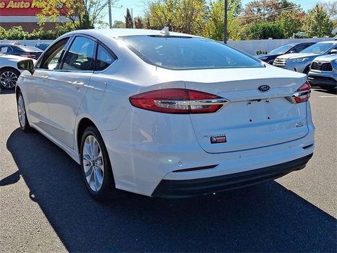 Used 2020 Ford Fusion SE image 4