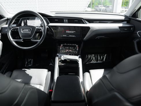 Certified 2024 Audi Q8 e-tron Prestige w/ Prestige Package AWD/4WD image 8