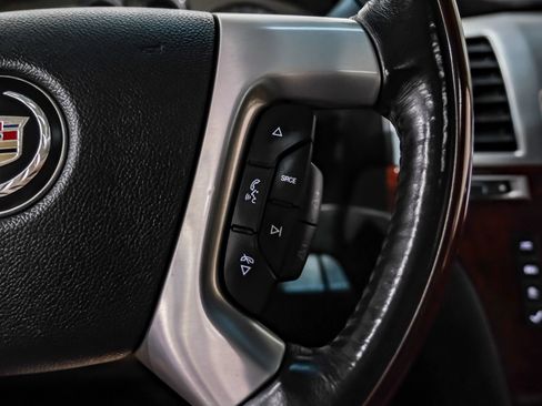 Used 2013 Cadillac Escalade EXT Premium AWD/4WD image 19