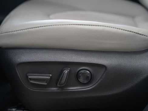 Used 2025 Toyota Grand Highlander AWD Hybrid image 42