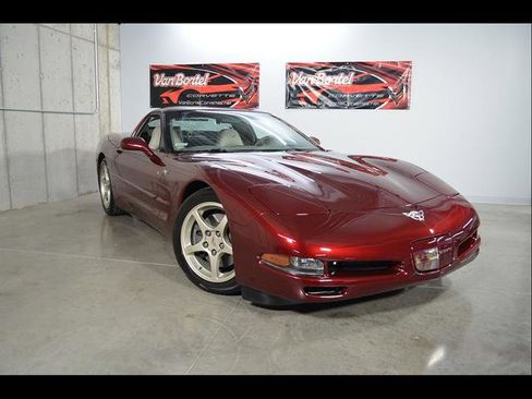 Used 2003 Chevrolet Corvette Coupe w/ Preferred Equipment Group RWD image 1