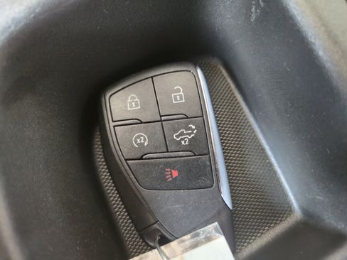 Used 2023 Chevrolet Silverado 1500 LT AWD/4WD image 21