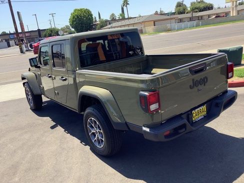 New 2025 Jeep Gladiator Sport image 20