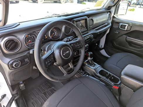 Used 2023 Jeep Wrangler Sport AWD/4WD image 13