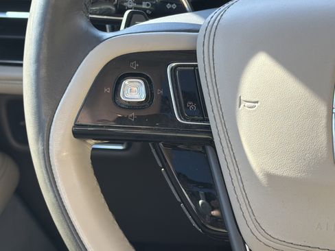 Used 2022 Lincoln Aviator Reserve w/ Equipment Group 201A image 25