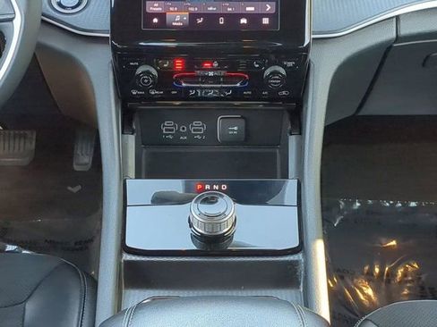 Used 2024 Jeep Grand Cherokee Altitude image 18