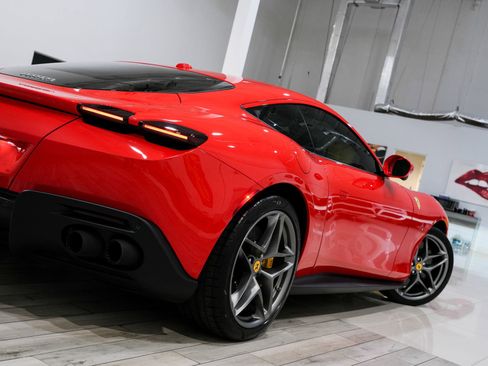 Used 2023 Ferrari Roma image 33