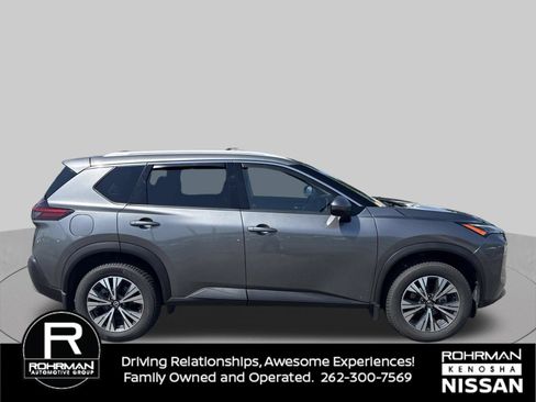 Used 2021 Nissan Rogue SV w/ Premium Package AWD/4WD image 6