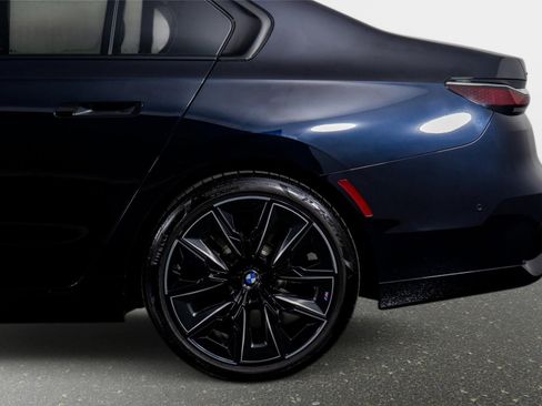 Used 2024 BMW 760i xDrive 760i xDrive image 15