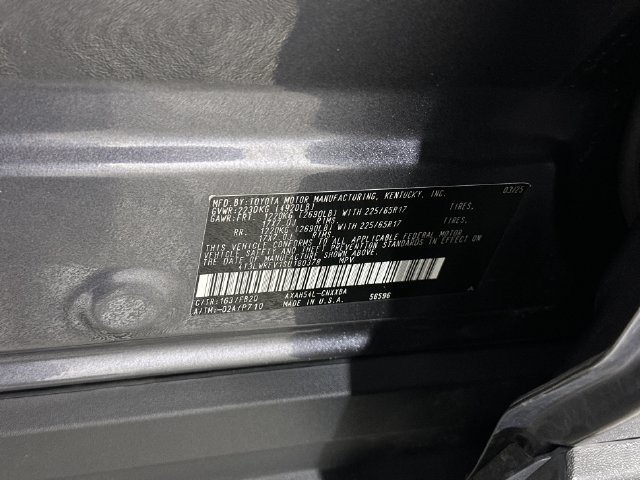 Used 2025 Toyota RAV4 LE AWD/4WD image 35